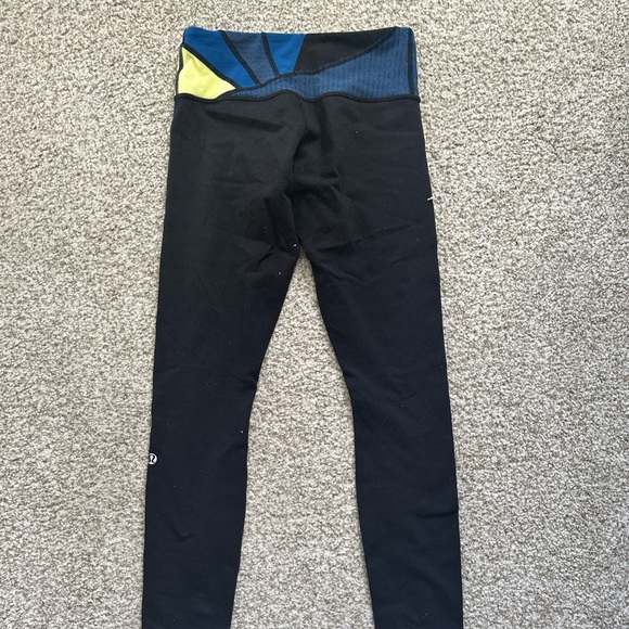 Lululemon Reversible Leggings - Picture 2 of 3